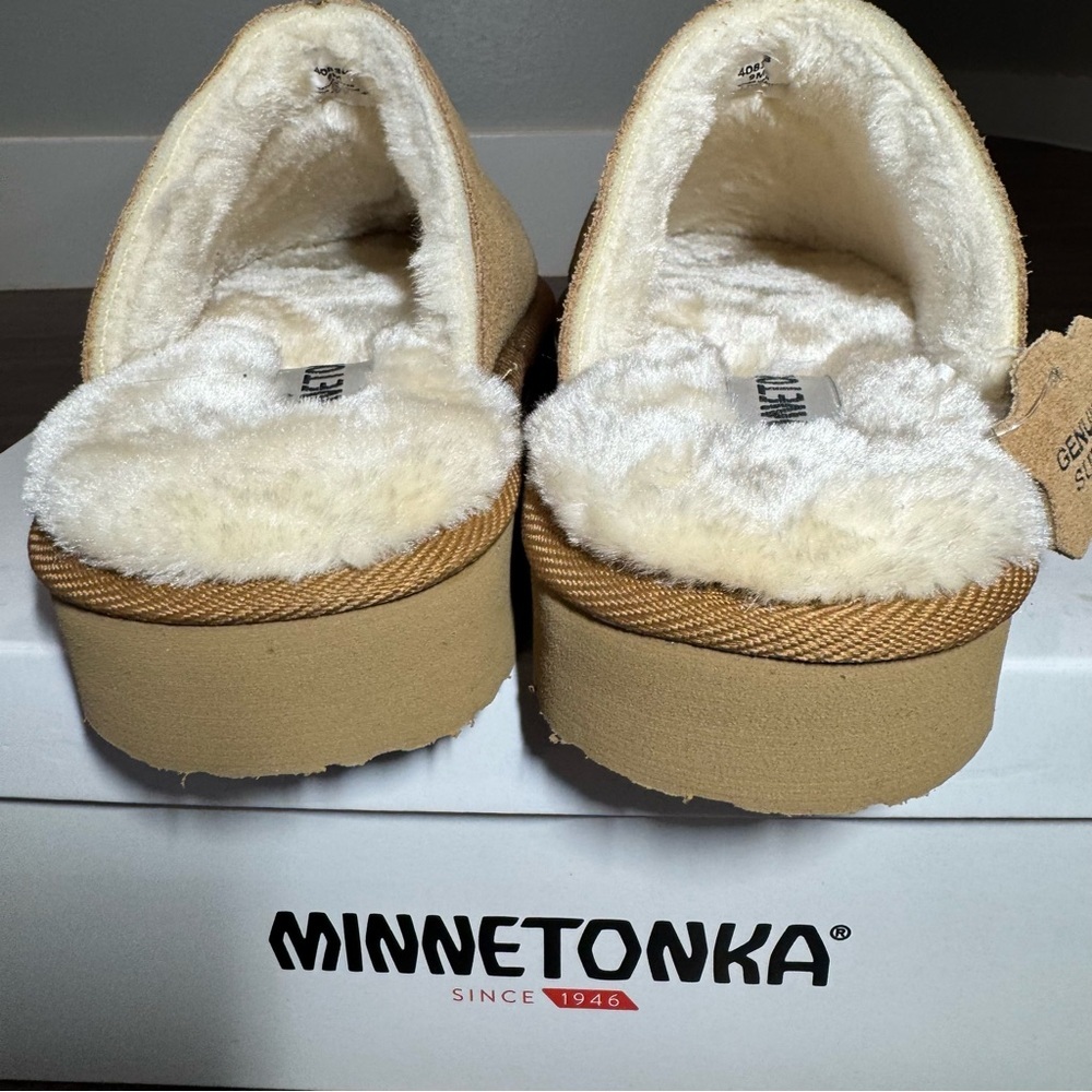 MINNETONKA Tan Stefanie Scuff Suede Slipper Cozy Winter Spa Lounge Women’s sz.9 - Picture 4 of 8